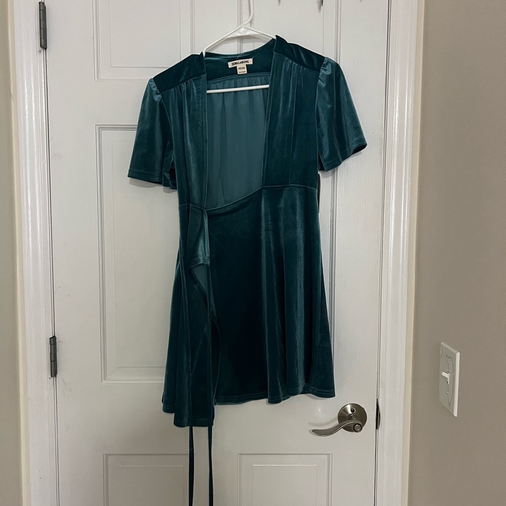 BillaBong Velvet blue dress
